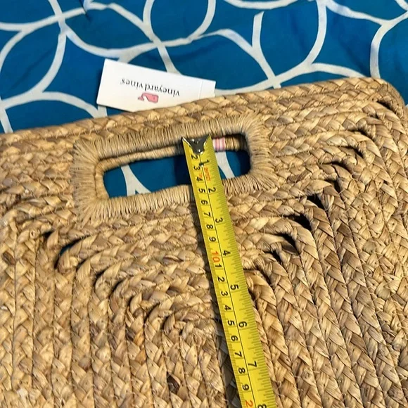 Vineyard Vines Straw tote, NWT - Picture 4 of 4